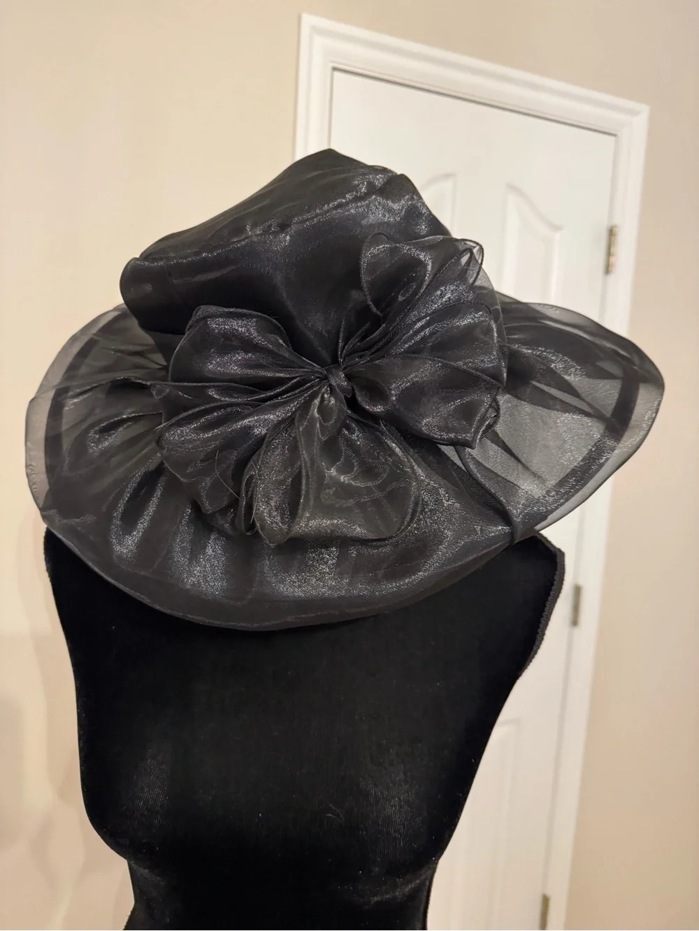 Elegant Black Organza Wide-Brim Women's Hat